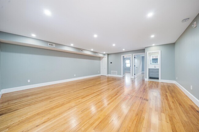 Building Photo - 381 1st St