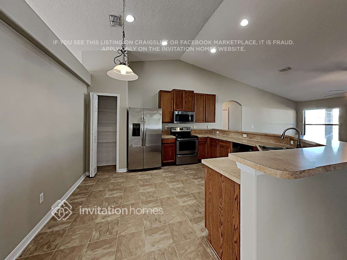 Building Photo - 9985 Lancashire Dr