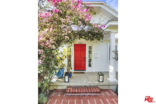 Building Photo - 1563 Lucretia Ave