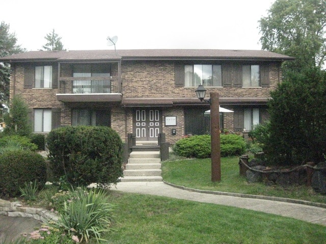 Primary Photo - 626 S Cass Ave