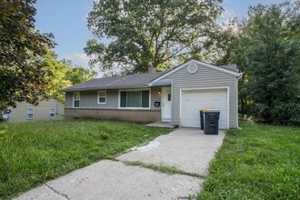 Building Photo - 10601 Oakland Ave