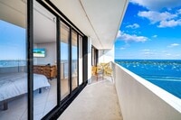 Building Photo - 5600 N Flagler Dr