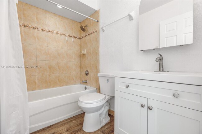 Building Photo - 520 SW 5th St