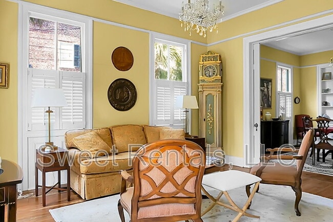 Building Photo - 6 Wentworth St