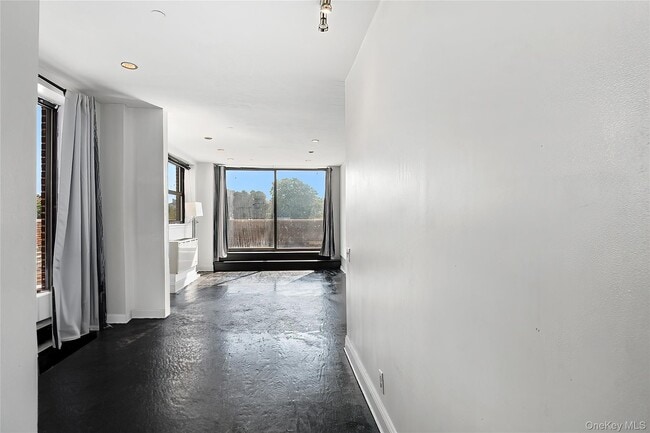 Building Photo - 23 Water Grant St