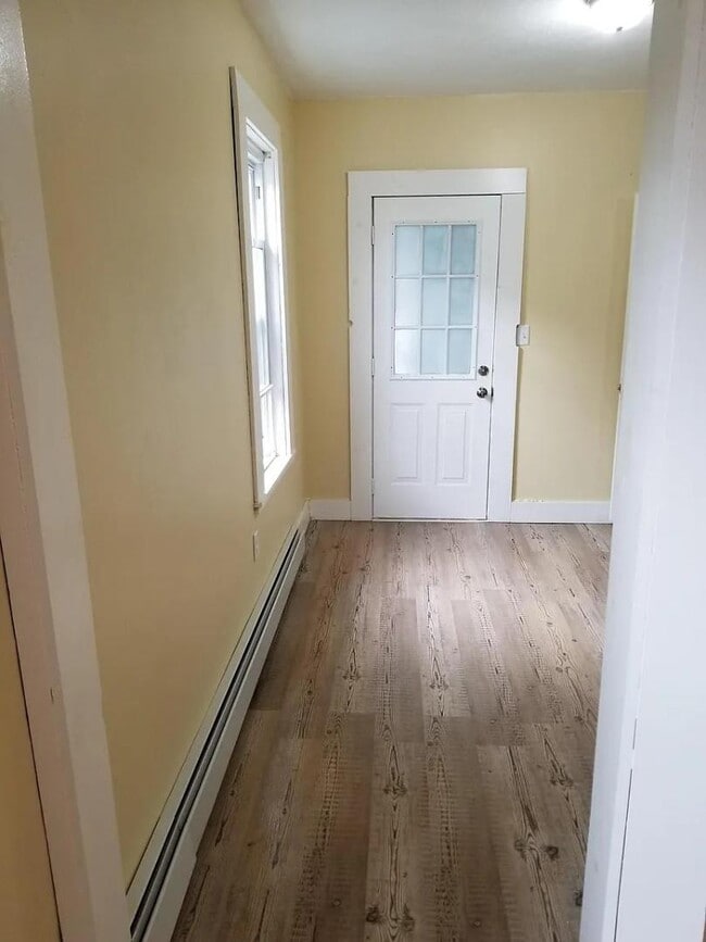 Building Photo - 41 Leavitt St