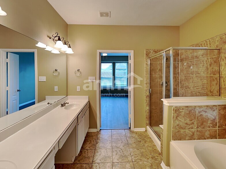 Building Photo - 5718 Emerald Brook Ln