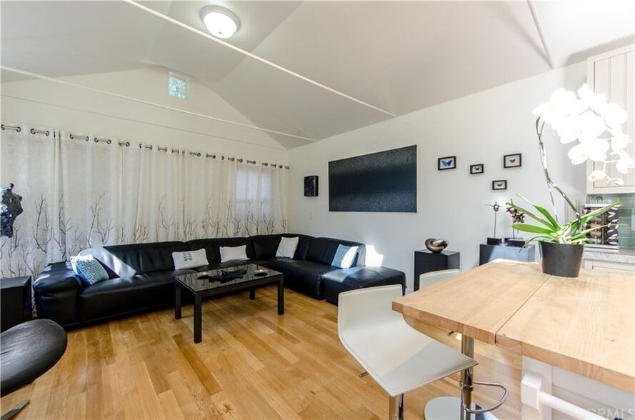 Living Room with previous tennant's furniture - 1328 Electric Ave