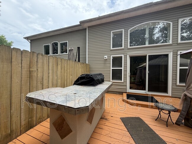 Building Photo - 1409 Pandoria Ct