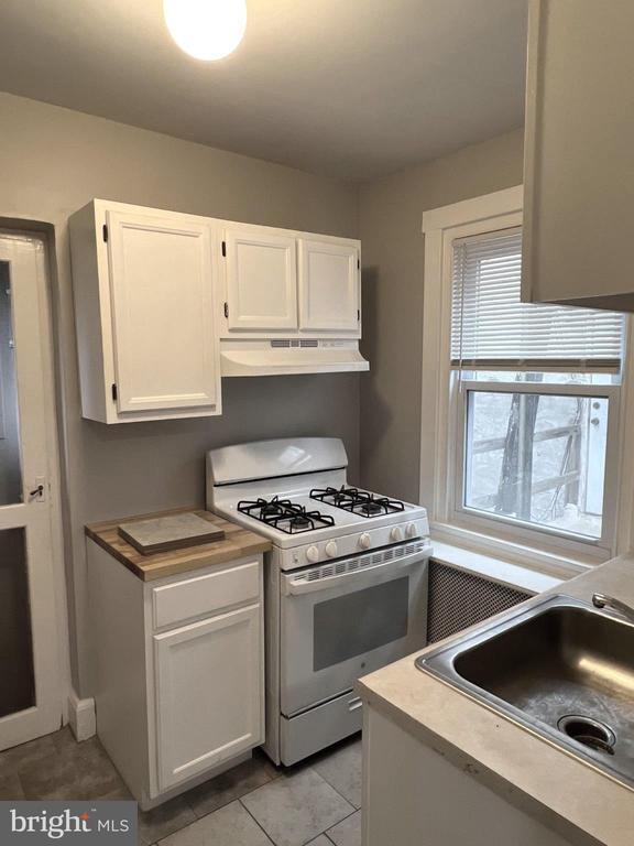 Building Photo - 243 Haverford Ave