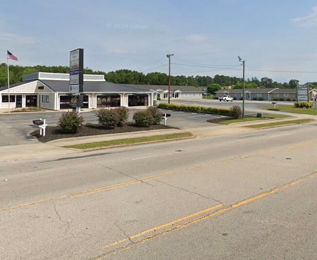 Building Photo - 1631 J A Cochran Bypass
