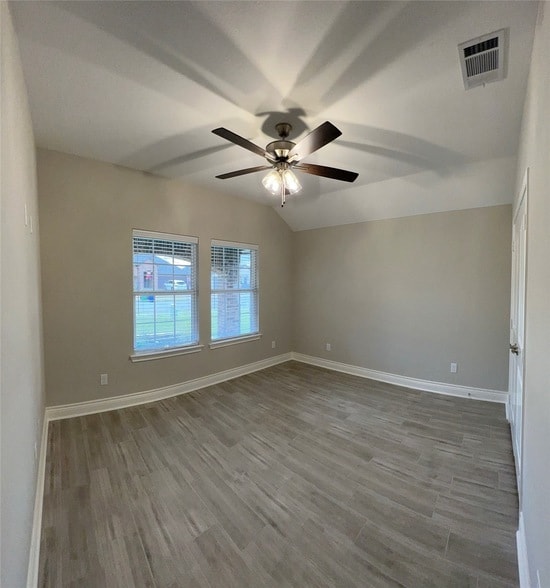 Building Photo - 906 Hardaway Ln