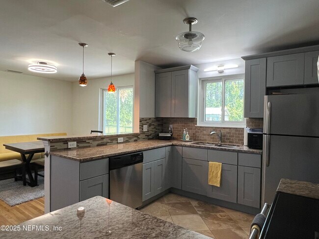 Building Photo - 4565 Cedar Point Rd