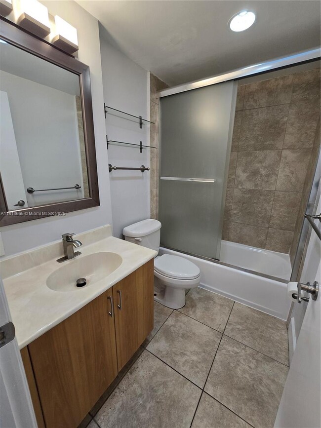 Building Photo - 7501 E Treasure Dr
