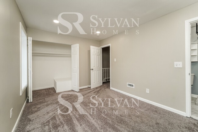 Building Photo - Beautiful 3BR 3BA Townhome