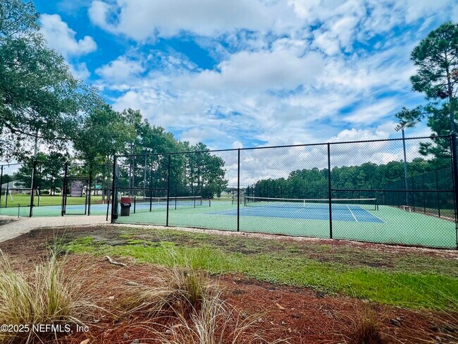 Building Photo - 9332 Beresford Ct