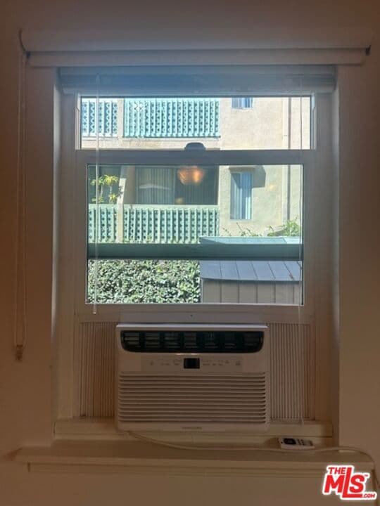 Building Photo - 517 Orlando Ave