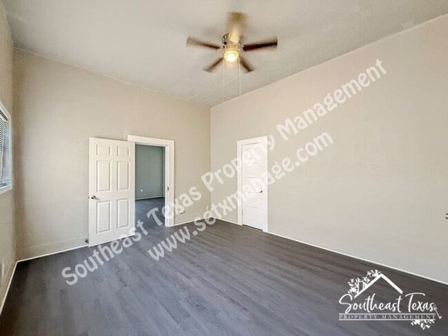 Building Photo - 1709 Mcfaddin Ave