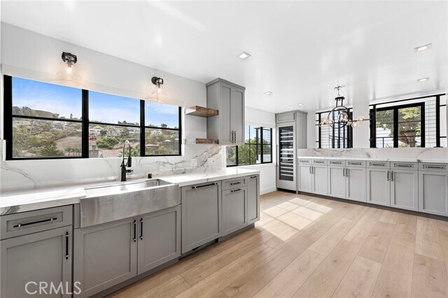 Building Photo - 980 Meadowlark Ln