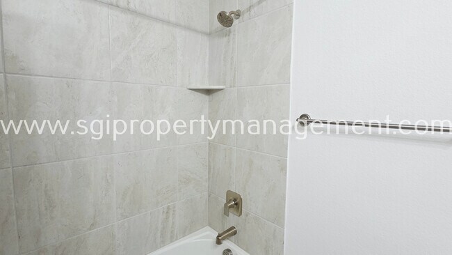 Building Photo - 10870 Grayhead Dr