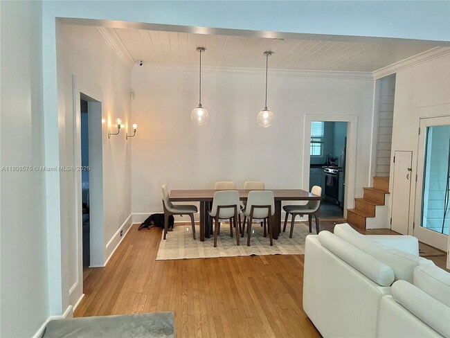 Building Photo - 27 NE 49th St