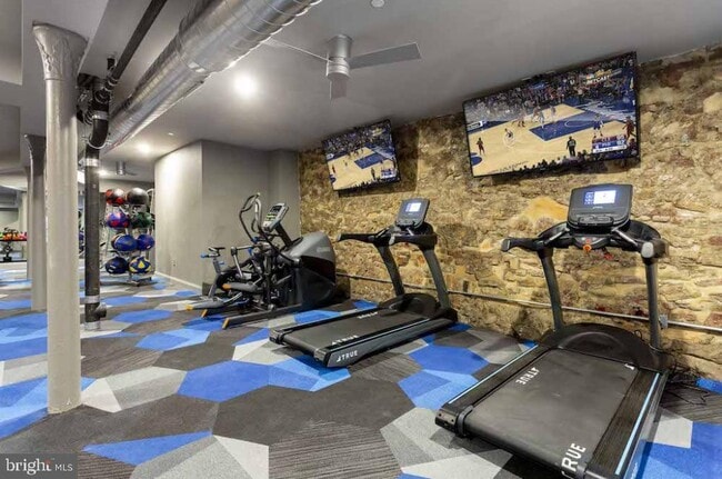 Building Photo - 33 Letitia St