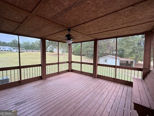 Building Photo - 1565 Corinth Rd