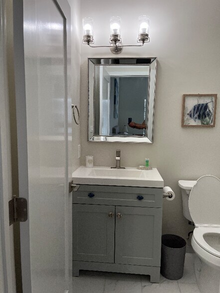 Building Photo - 738 Dover Ct