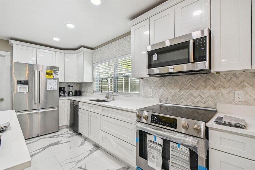 Building Photo - 2042 Craft Ln