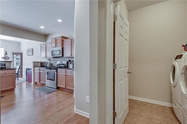 Building Photo - 2318 Brynfield Cove