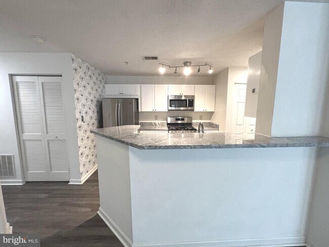 Building Photo - 2402 Autumn Harvest Ct