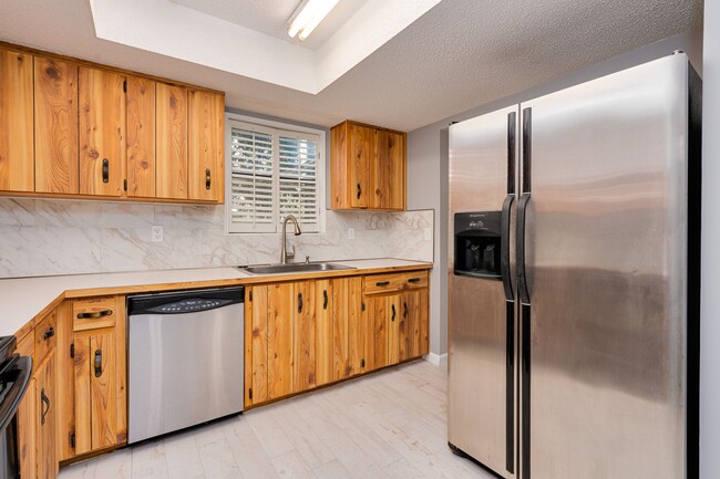 Building Photo - Townhome in the heart of Ormond Beach