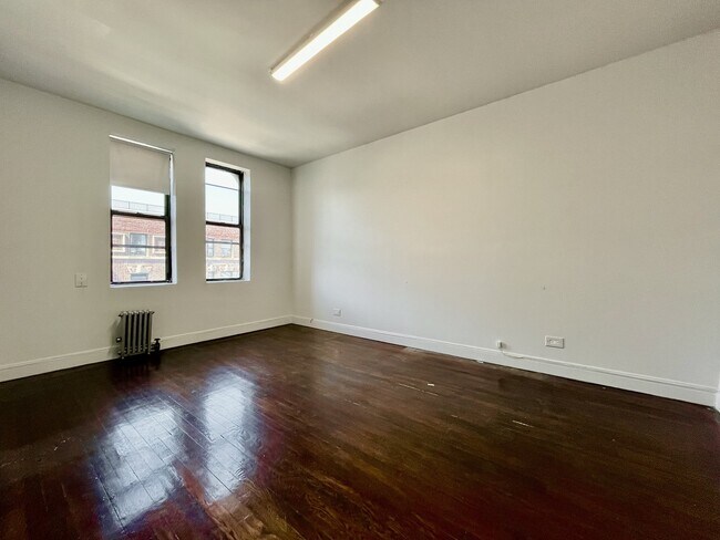 Building Photo - 400 Fort Washington Ave