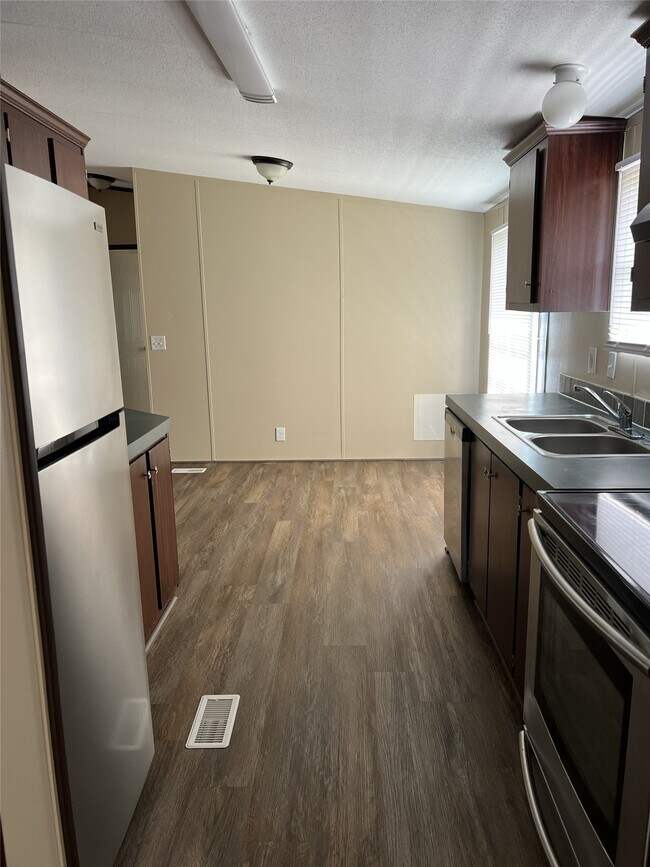 Building Photo - 16524 Spring Rain Ct