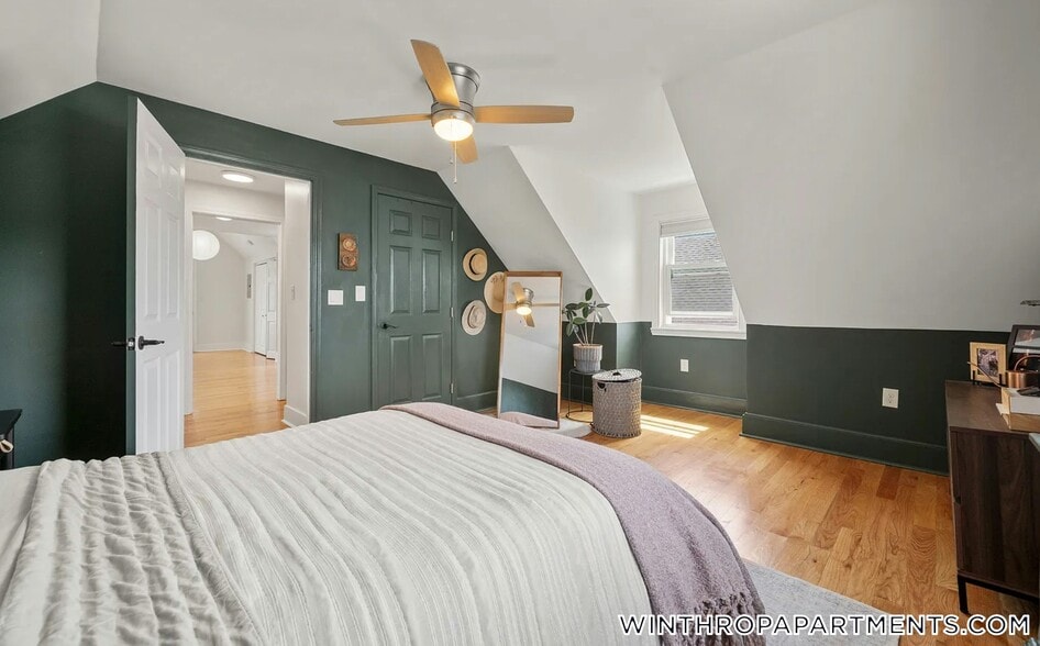 Building Photo - 62 Park Ave