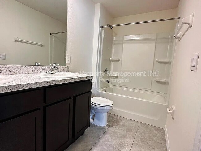 Building Photo - 5795 Cape Primrose Dr