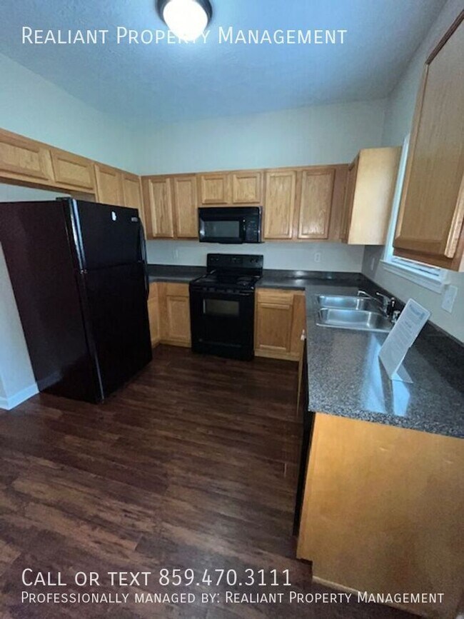 Building Photo - 229 Ridgewood Dr