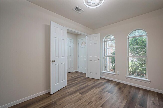 Building Photo - 19430 Mystic Cypress Dr