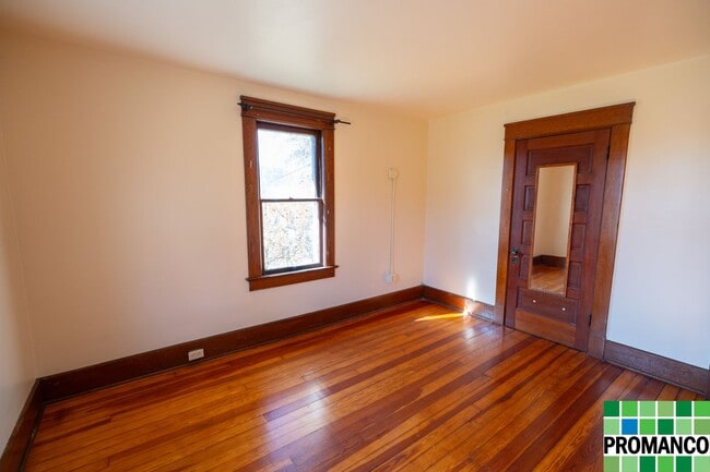 Building Photo - Southern Style Charming 3-Bedroom Farmhouse