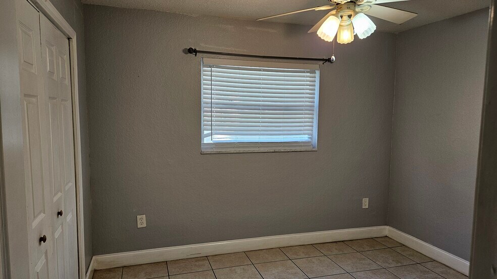 Building Photo - 309 Avanda Ct
