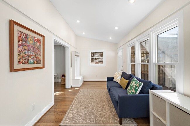 Building Photo - 2003 Dryden Rd