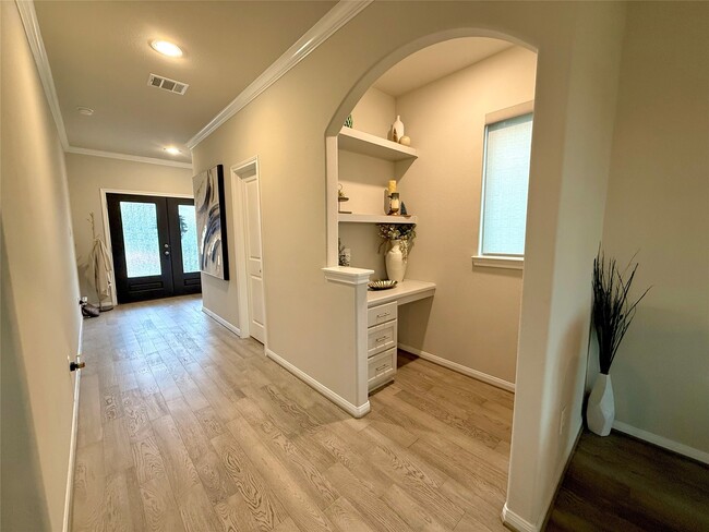 Building Photo - 15782 Cairnwell Bend Dr