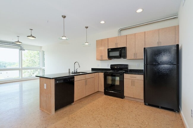 Interior Photo - 1050 Druid Ave.