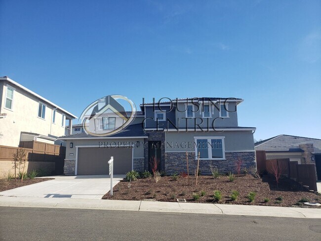 Building Photo - 8067 Grant Dr