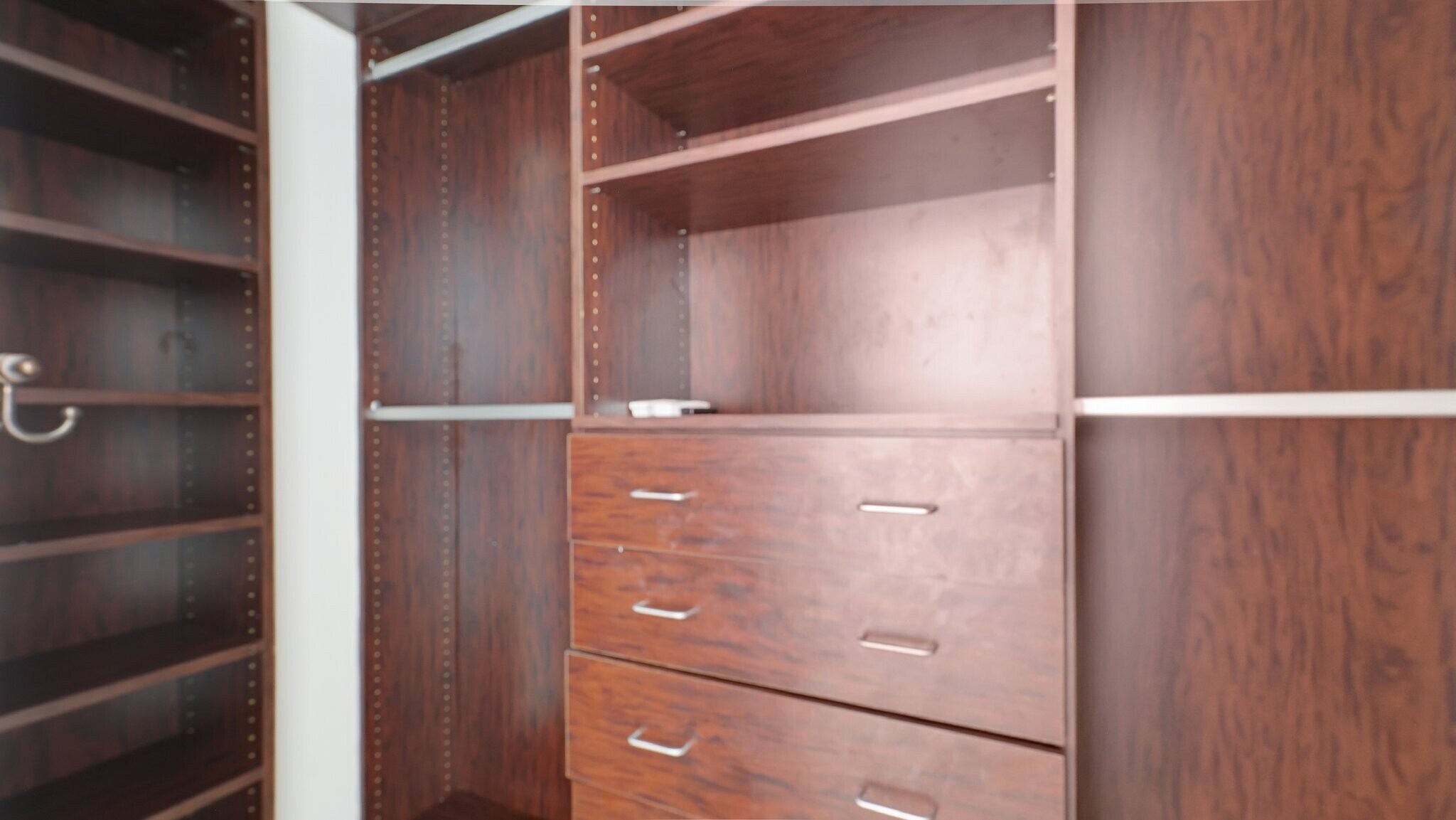 Building Photo - 1044 SE 6th Ct