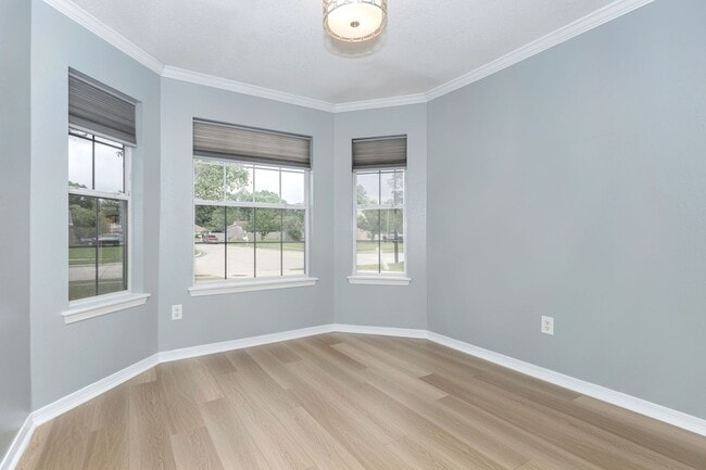 Building Photo - Freshly Renovated Rental Property