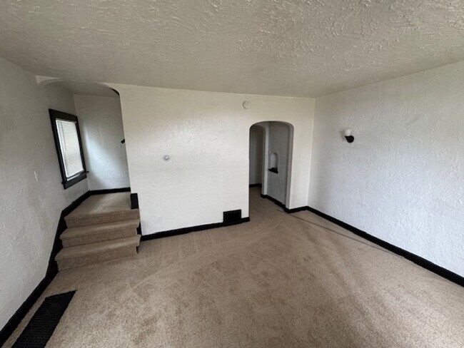 Building Photo - Trail St 223-225 W