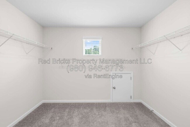 Building Photo - 3432 Bluff Hill Lane