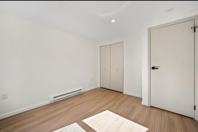 Building Photo - 334-336-336 Halladay St