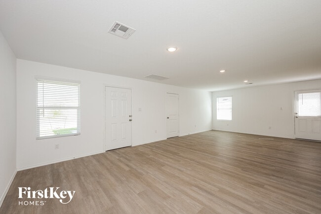 Building Photo - 6532 Scarecrow Wy